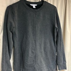 Athlete long sleeve sweatshirt